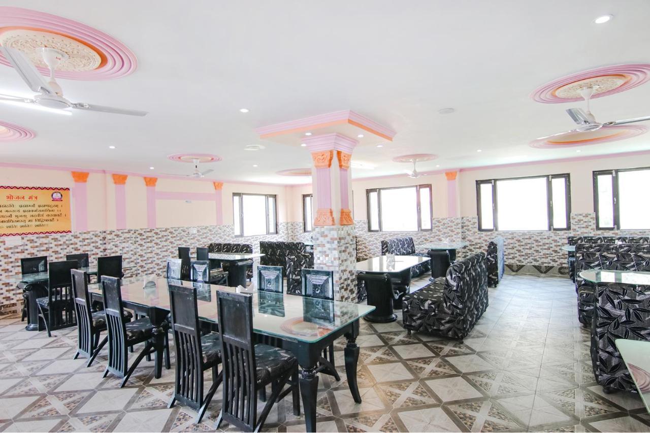 דרמסאלה Fabhotel Prime Wonder World Resort מראה חיצוני תמונה